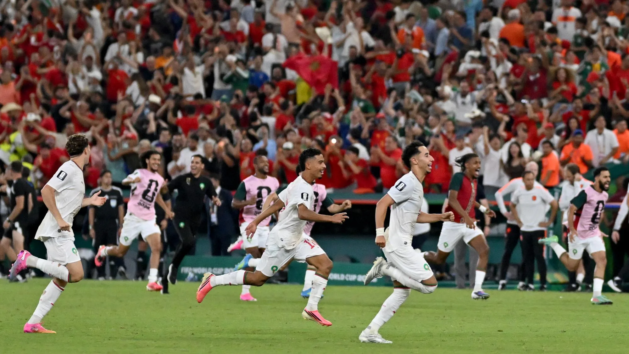 PAYS-BAS – MAROC AU MONDIAL : QUATRE ANS APRÈS LEUR DEMI-FINALE AU QATAR, LES MAROCAINS RÉUSSISSENT L’EXPLOIT