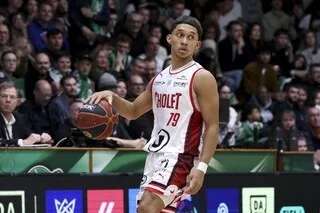 BETCLIC ÉLITE. EN PORTANT CHOLET BASKET CONTRE NANTERRE, AARON TOWO-NANSI CACHE LA FORÊT