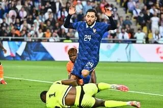 VIDÉO. FRANCE – CÔTE D’IVOIRE : LE FESTIVAL TECHNIQUE ET LE BIJOU DE RAYAN CHERKI POUR OUVRIR LE SCORE