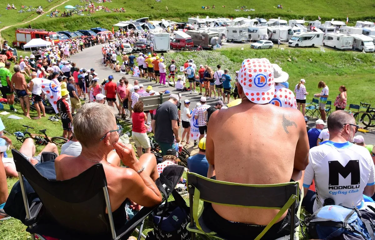 CANICULE : FAUDRA-T-IL AVANCER LES DATES DU TOUR DE FRANCE À L’AVENIR ?