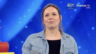 « N’OUBLIEZ PAS LES PAROLES » : QUI EST CÉLINE, LA NOUVELLE MAESTRO QUI CONNAÎT BIEN ASTRID ET LAURENS ?