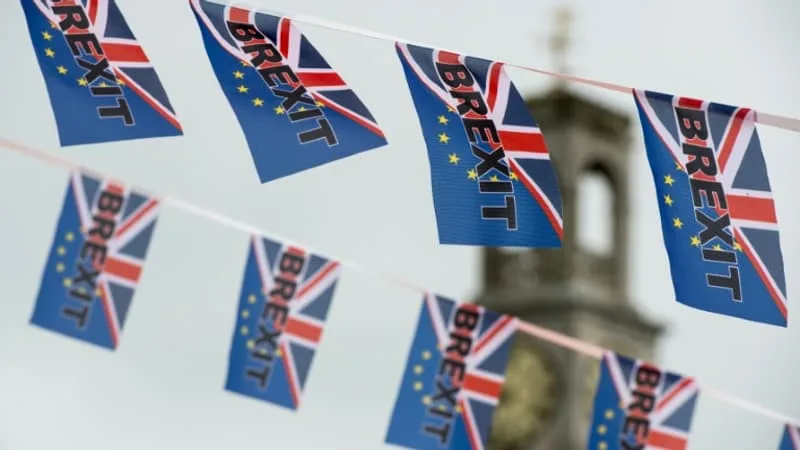 « J’AI EU L’IMPRESSION QUE LE PAYS ME DISAIT FUCK YOU »: DIX ANS APRÈS LE RÉFÉRENDUM SUR LE BREXIT, CES FRANÇAIS REVIENNENT SUR LEUR DÉPART DU ROYAUME-UNI