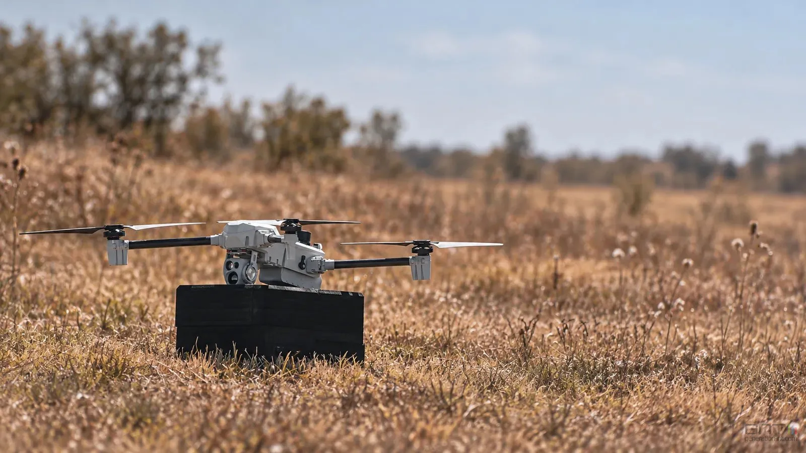 L’ARMÉE FRANÇAISE S’ALLIE À L’AUTOMOBILE POUR PRODUIRE 100 DRONES KAMIKAZES PAR JOUR