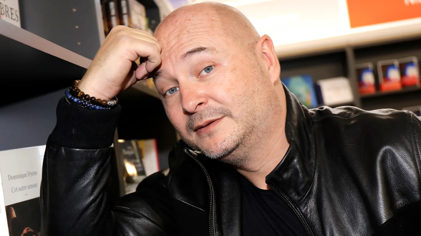 CAUET, DÉJÀ À L’ANTENNE PLUSIEURS HEURES PAR JOUR SUR EUROPE 2, RÉCUPÈRE UNE HEURE DE PLUS SUR EUROPE 1