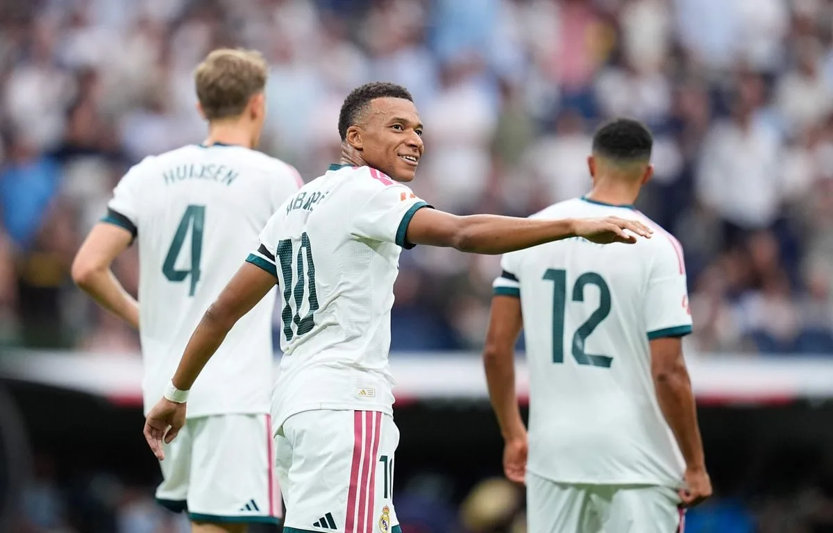 LIGA : KYLIAN MBAPPÉ MARQUE ENCORE, LE REAL MADRID DE MOURINHO SE BALADE CONTRE MALAGA