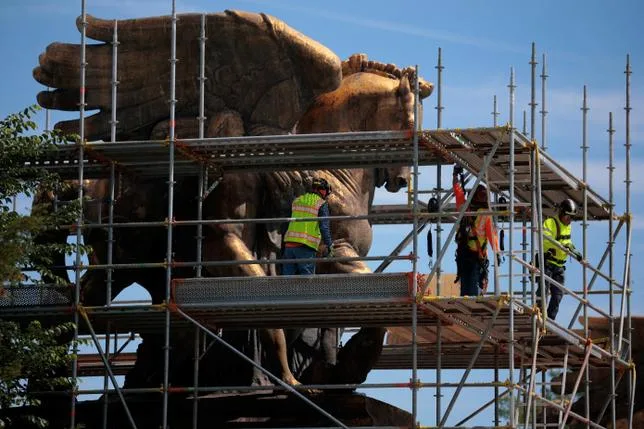 DONALD TRUMP A FAIT DE WASHINGTON UN EFFARANT CHANTIER À SA GLOIRE