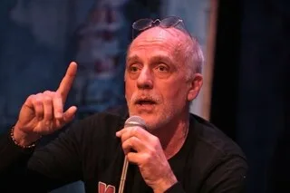 PRÉSIDENTIELLE 2027 : LE NPA-L’ANTICAPITALISTE DE PHILIPPE POUTOU RENONCE À SE PRÉSENTER ET SOUTIENT JEAN-LUC MÉLENCHON