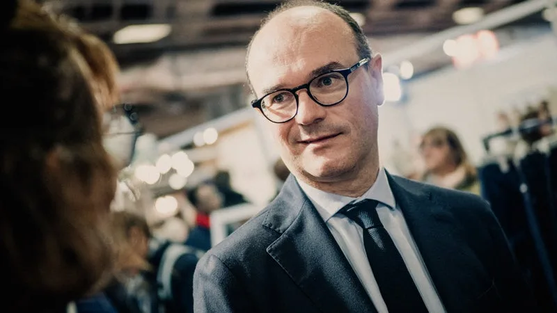 « ON SORT D’UNE SÉCHERESSE, IL SERAIT SOUHAITABLE QUE LA GRANDE DISTRIBUTION EN TIENNE COMPTE »: LE MINISTRE DE L’INDUSTRIE DÉFEND LES USINES DE L’AGROALIMENTAIRE MAIS N’EXCLUT PAS UNE NOUVELLE HAUSSE DES PRIX DANS LES SUPERMARCHÉS