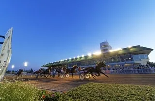 EVÈNEMENT. LES ESTIVALES DE CABOURG PROPOSENT AUSSI DES COURSES DE TROT