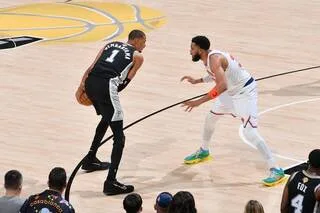 NBA. « J’AI ÉTÉ MAUVAIS » : WEMBANYAMA DÉÇU APRÈS LA DÉFAITE DES SPURS FACE AUX KNICKS DANS LE MATCH 1 DES FINALES