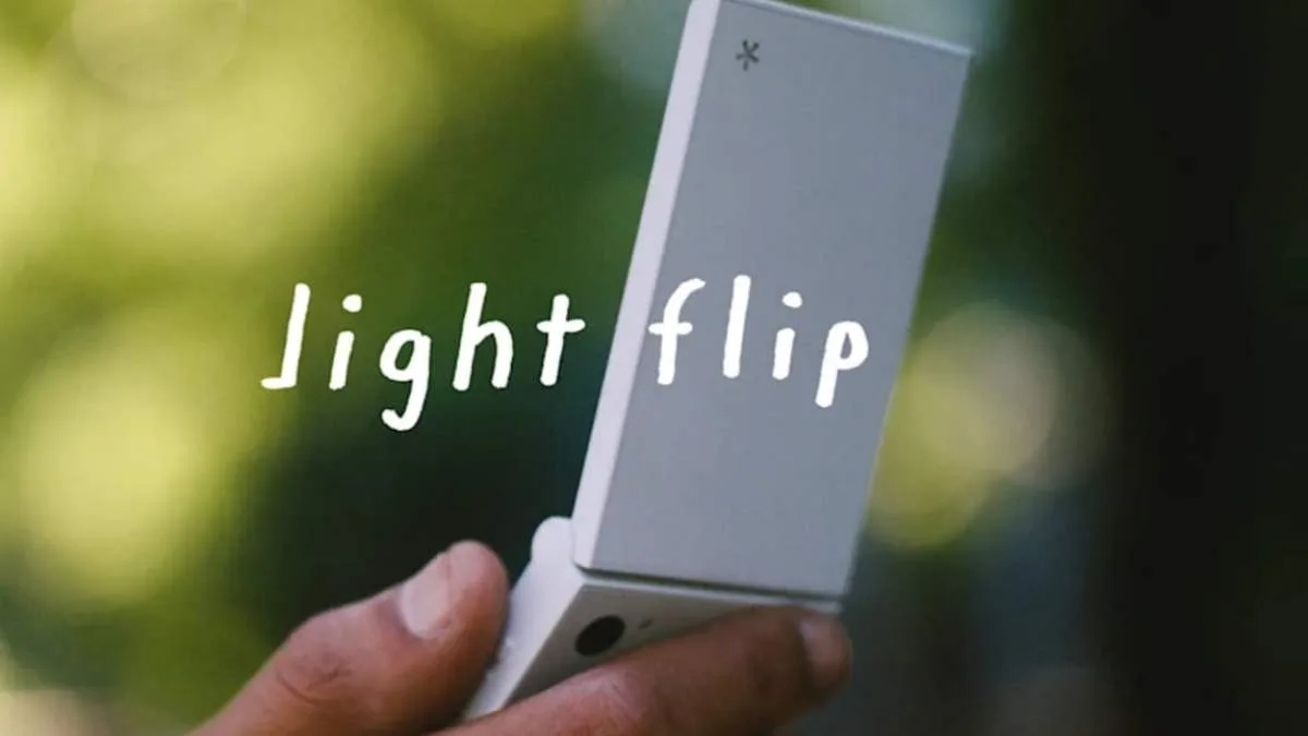LIGHT FLIP : LA MARQUE ANTI-SMARTPHONE DÉVOILE SON PREMIER MODÈLE À CLAPET BEAUCOUP PLUS ACCESSIBLE