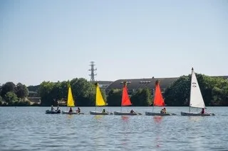 REPORTAGE. « IL Y A DE VRAIES INÉGALITÉS FACE AUX VACANCES »: CES ENFANTS QUI S’OCCUPENT AUTREMENT DURANT L’ÉTÉ