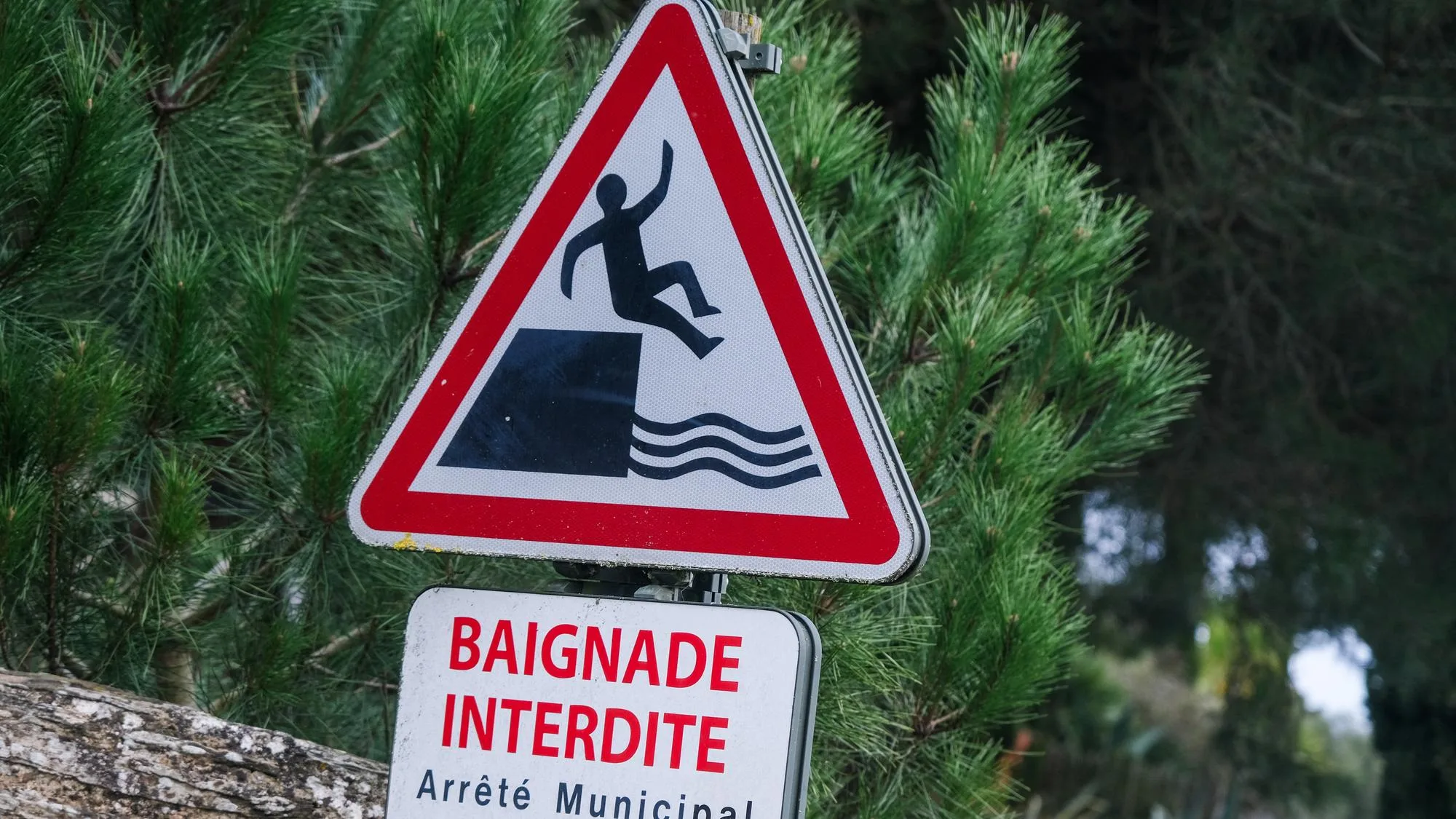 QUATRE ADOLESCENTS SONT MORTS NOYÉS SAMEDI LORS DE BAIGNADES EN PLEINE CANICULE