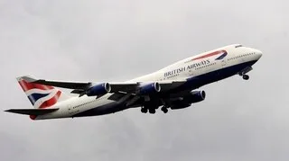 UN BOEING PERD SOUDAINEMENT 8 000 MÈTRES D’ALTITUDE EN PLEIN VOL ET FAIT DEMI-TOUR EN URGENCE
