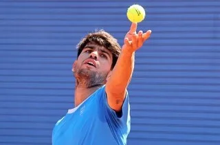 CARLOS ALCARAZ FAIT PARTIE DES INSCRITS POUR LE MASTERS 1000 DE CINCINNATI ET DEVRAIT ENFIN RETROUVER LA COMPÉTITION
