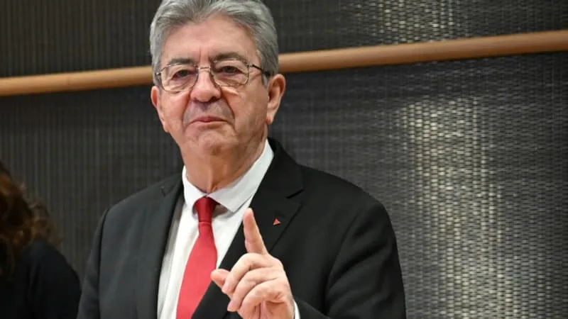 « PAS LE MOINDRE DOUTE »: JEAN-LUC MÉLENCHON PERSUADÉ QU’IL L’EMPORTERAIT FACE AU RN EN 2027 EN CAS DE SECOND TOUR LES OPPOSANT