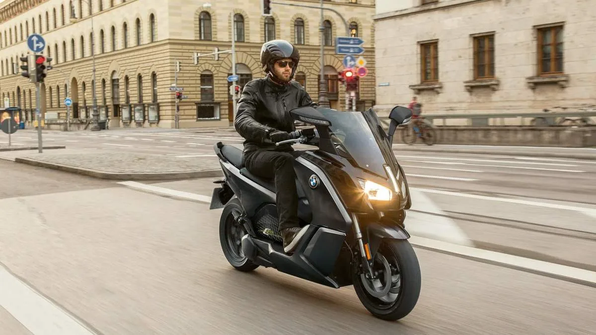 QUELS SONT LES MEILLEURS SCOOTERS ÉLECTRIQUES EN 2026 ?