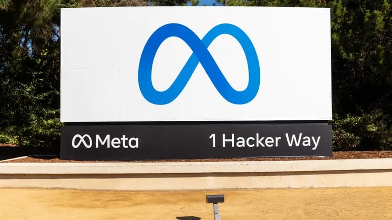 META SE LANCE DANS LES LOGICIELS ÉCRITS DE A À Z PAR L’IA, UN MARCHÉ POUR LE MOMENT DOMINÉ PAR SES CONCURRENTS ANTHROPIC ET OPENAI