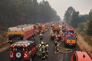 INCENDIE EN GIRONDE : AMPLEUR, ÉVACUATIONS, MOYENS DÉPLOYÉS… POURQUOI EST-IL CLASSÉ « HORS NORMES » ?