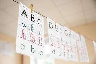« ON N’EST PLUS DANS LES ANNÉES 1980 » : UNE ENSEIGNANTE D’ILLE-ET-VILAINE POURSUIVIE POUR DES VIOLENCES SUR DES ÉLÈVES