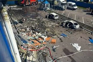 GUERRE EN UKRAINE : CINQ MORTS À KHERSON, POUTINE ÉCARTE UNE RENCONTRE AVEC ZELENSKY… LE POINT SUR LA NUIT