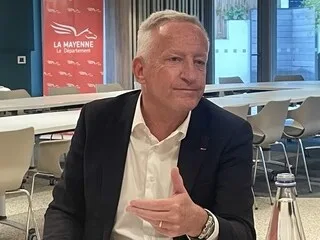 LES SYNDICATS DE POMPIERS RÉCLAMENT LA DÉMISSION DU PRÉSIDENT DES SERVICES D’INCENDIE ET DE SECOURS