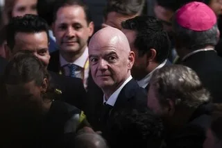 L’UEFA POUSSE POUR LE DÉPART D’INFANTINO : UNE MOTION DE CENSURE SERA VOTÉE S’IL NE QUITTE PAS SON POSTE À LA FIFA