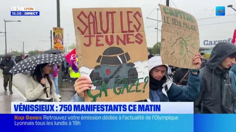 VÉNISSIEUX : 750 ÉTUDIANTS ONT MANIFESTÉ CE MARDI MATIN