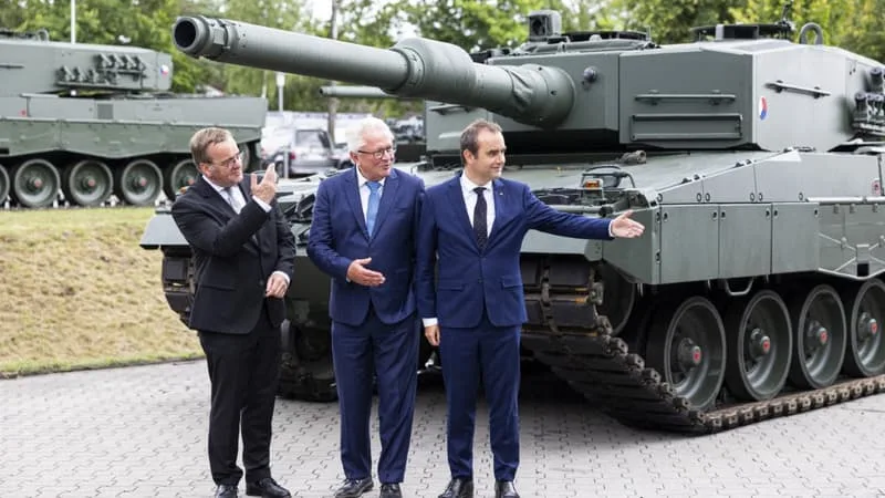 « JE NE PEUX PAS DIRE AUJOURD’HUI S’IL Y AURA UN JOUR UN MGCS »: LE GÉANT RHEINMETALL N’EXCLUT PAS UN RETRAIT DE PARIS DU CHAR FRANCO-ALLEMAND DU FUTUR