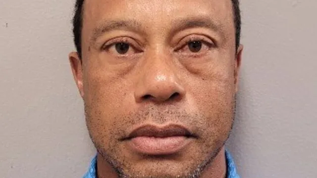LES ENNUIS CONTINUENT POUR LA LÉGENDE DU GOLF: TIGER WOODS PLAIDE COUPABLE DE CONDUITE DANGEREUSE APRÈS SON ARRESTATION EN FLORIDE