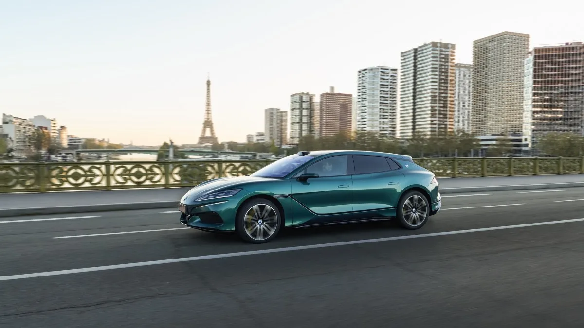 DENZA Z9 GT : LE BREAK ÉLECTRIQUE DE 1 156 CH S’OFFRE UNE DÉCLINAISON ACCESSIBLE À PARTIR DE 42 000 €… EN CHINE