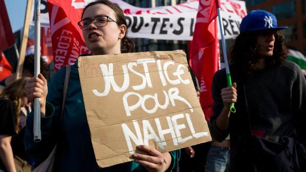 MORT DE NAHEL : LA DÉFENSEURE DES DROITS DÉNONCE LES MANQUEMENTS EN SÉRIE DES POLICIERS IMPLIQUÉS