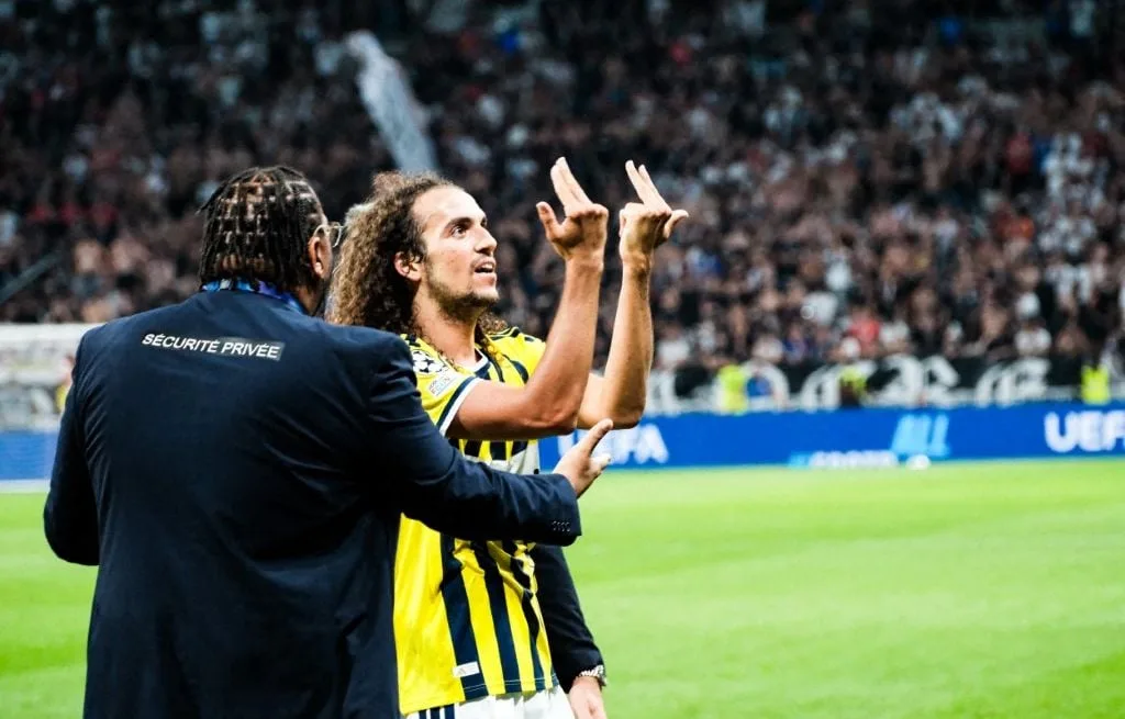 OL – FENERBAHÇE : L’UEFA OUVRE UNE PROCÉDURE DISCIPLINAIRE CONTRE MATTÉO GUENDOUZI APRÈS LES INCIDENTS AU GROUPAMA