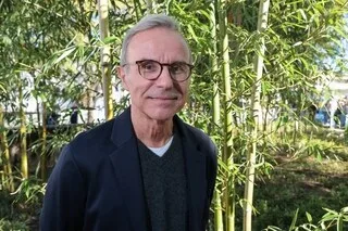 PHILIPPE BESSON REMONTE À LA SOURCE DE SON ÉCRITURE DANS « LA PREMIÈRE PHRASE DU PREMIER LIVRE »