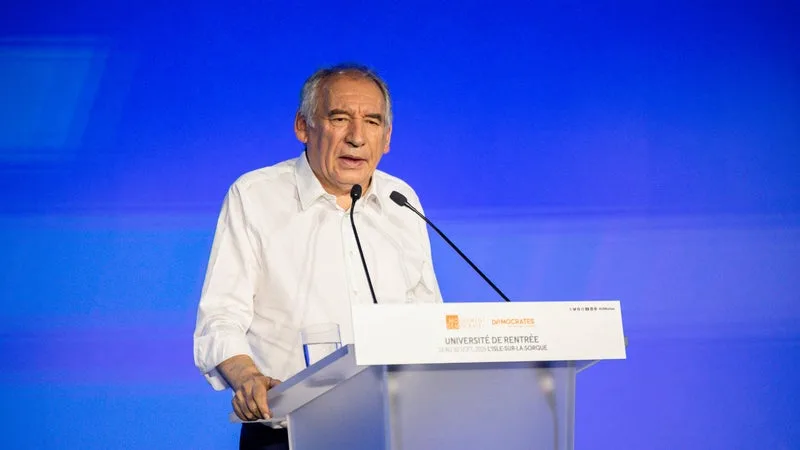 DATES, PARRAINAGES, VOTE… FRANÇOIS BAYROU DÉTAILLE LES CONDITIONS DE LA PRIMAIRE DU « GRAND FLEUVE CENTRAL » QU’IL SOUHAITE METTRE EN PLACE POUR VAINCRE LES EXTRÊMES À LA PRÉSIDENTIELLE