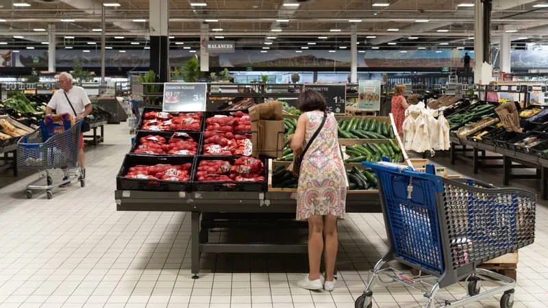 « ON NE TIRE PAS SUR LA MAIN QUI NOURRIT »: POURQUOI VOS FRUITS ET LÉGUMES D’ÉTÉ SERONT DIFFÉRENTS DANS LES RAYONS