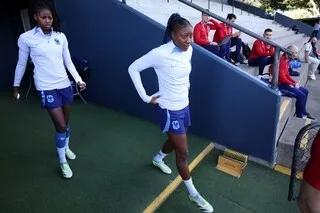 « J’ARRÊTE LE FOOTBALL PLUS TÔT QUE PRÉVU » : AÏSSATOU TOUNKARA ANNONCE LA FIN DE SA CARRIÈRE À 31 ANS