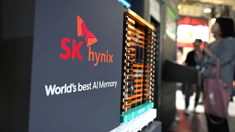 LA FIN D’UN RÈGNE DE 26 ANS POUR SAMSUNG: LE FABRICANT DES PUCES D’IA SK HYNIX DÉTRÔNE LE GÉANT NUMÉRIQUE ET DEVIENT LA SOCIÉTÉ LA MIEUX VALORISÉE DE CORÉE DU SUD