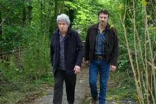 « CES DEUX HOMMES SONT LIÉS » : SAMUEL LE BIHAN SE CONFIE SUR SES RETROUVAILLES AVEC LIONNEL ASTIER DANS « ALEX HUGO »