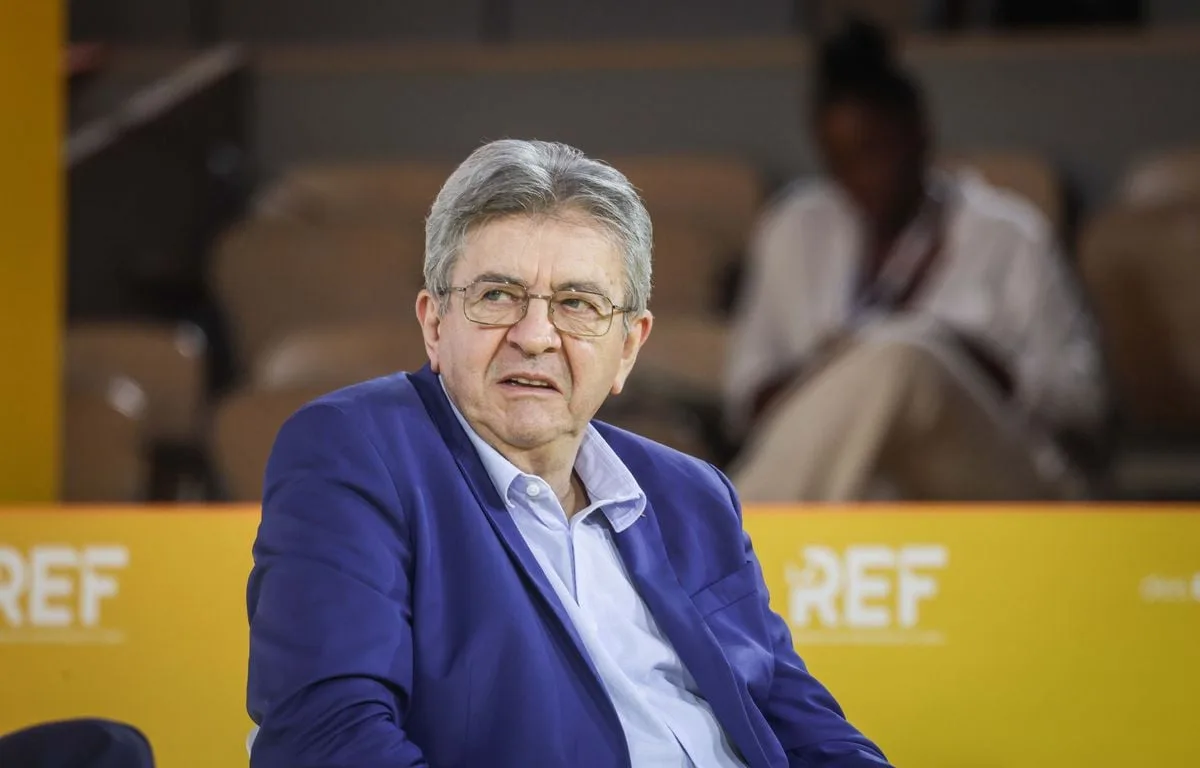VOILE ISLAMIQUE : « J’AI ÉTÉ CONVAINCU, J’AI CHANGÉ D’AVIS », ADMET JEAN-LUC MÉLENCHON