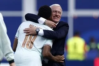 COMMENTAIRE. « JE NE VOIS PAS DE COUPE DORÉE À CÔTÉ DE MOI » : LES BLEUS DANS L’HISTOIRE MAIS PLUS QUE JAMAIS EN MISSION