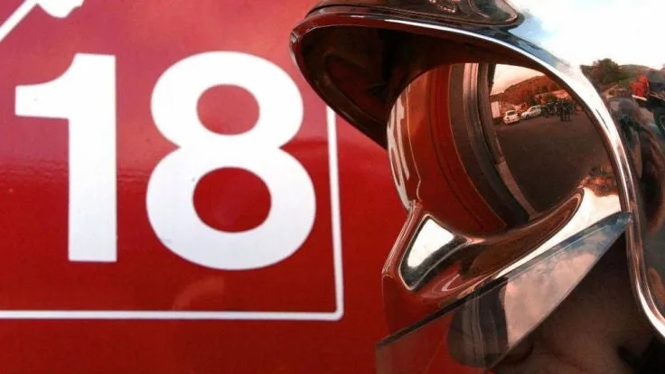 UNE FEMME ENCEINTE ET SON FILS DE DEUX ANS MEURENT DANS L’INCENDIE D’UNE VOITURE SUR L’A13 DANS LES YVELINES