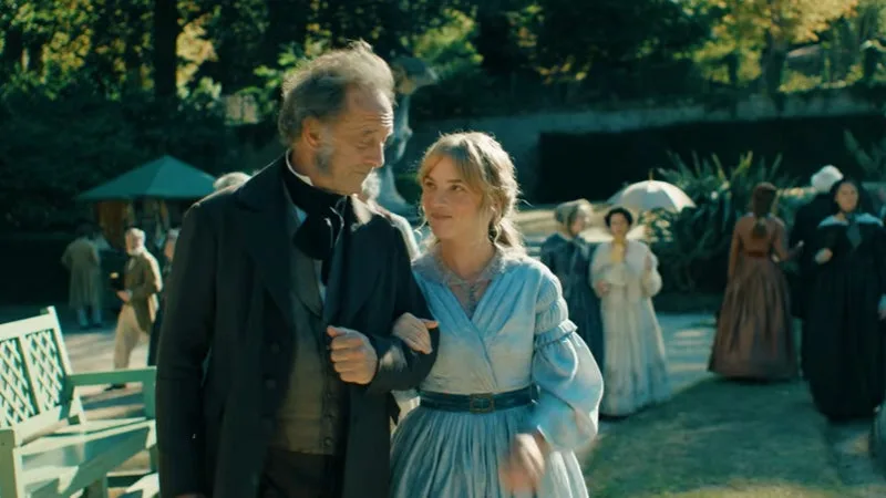 « CE FILM NE SE RÉSUME PAS AU DUEL ENTRE JAVERT ET VALJEAN »: COMMENT FRED CAVAYÉ VEUT DÉPOUSSIÉRER « LES MISÉRABLES » DE VICTOR HUGO