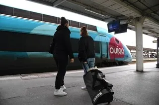 ACCIDENT DE PERSONNE EN MAINE-ET-LOIRE : UN MORT, UNE RAME ENDOMMAGÉE, LE TRAFIC DES TRAINS INTERROMPU