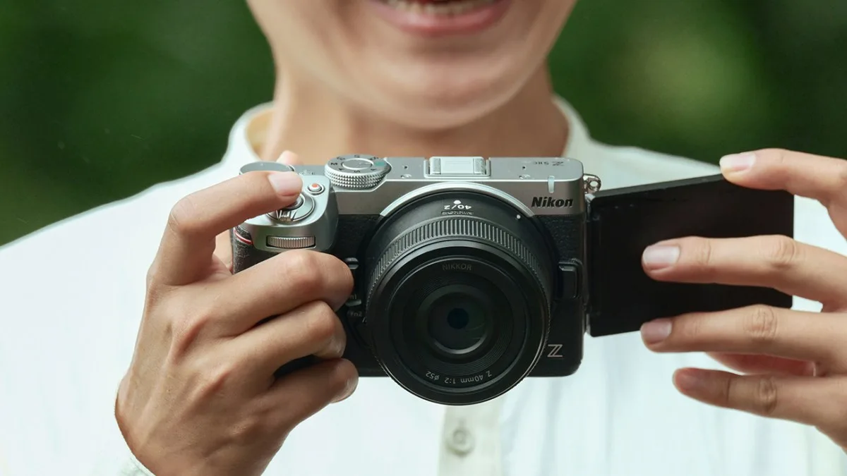 NIKON LANCE LE Z5 IIC, UN HYBRIDE PLEIN FORMAT SANS VISEUR À 1 549 EUROS