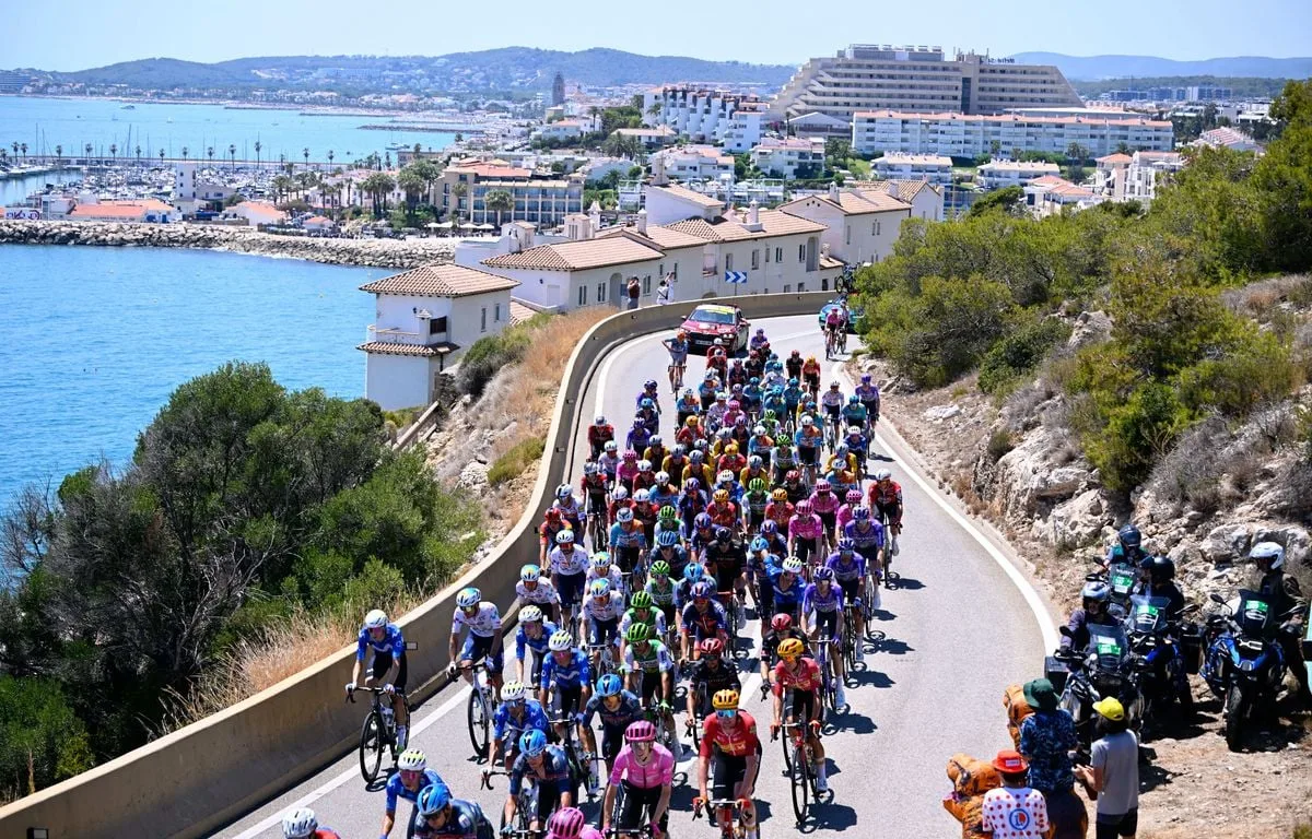 EN DIRECT TOUR DE FRANCE 2026 : LES SPRINTEURS REPRENNENT LEURS DROITS SUR LA ROUTE DE BORDEAUX… SUIVEZ LA 7E ÉTAPE AVEC NOUS