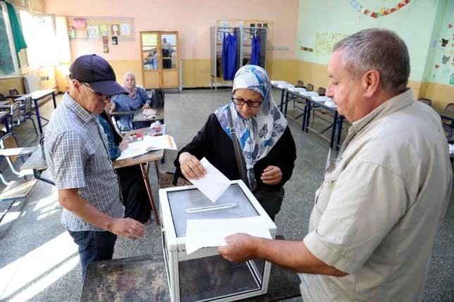 ÉLECTIONS EN ALGÉRIE : UN TAUX DE PARTICIPATION “SI FAIBLE QU’IL EN DEVIENT ACCUSATEUR”