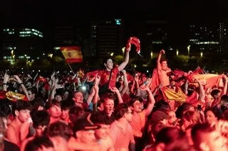 COUPE DU MONDE. MORT D’UN ADOLESCENT DE 13 ANS LORS DES CÉLÉBRATIONS DE LA VICTOIRE DE L’ESPAGNE