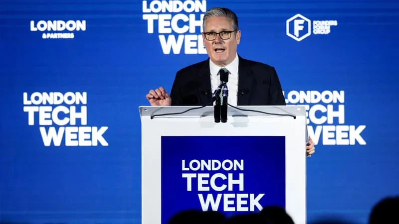 « TOUTES LES OPTIONS SONT SUR LA TABLE »: INTRANSIGEANT, LE GOUVERNEMENT BRITANNIQUE DONNE TROIS MOIS AUX GÉANTS DE LA TECH POUR EMPÊCHER L’ÉCHANGE D’IMAGES SEXUELLES ENTRE MINEURS SOUS PEINE DE SANCTIONS