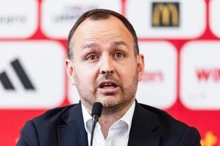 RC LENS. « CONTINUER À RÉVÉLER DES TALENTS », LE DIRECTEUR GÉNÉRAL PRÉSENTE LES OBJECTIFS DU CLUB POUR LA SAISON